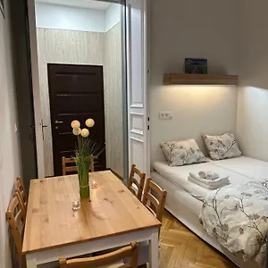 Saffron Center Panorama Balcony Apartment Budapest