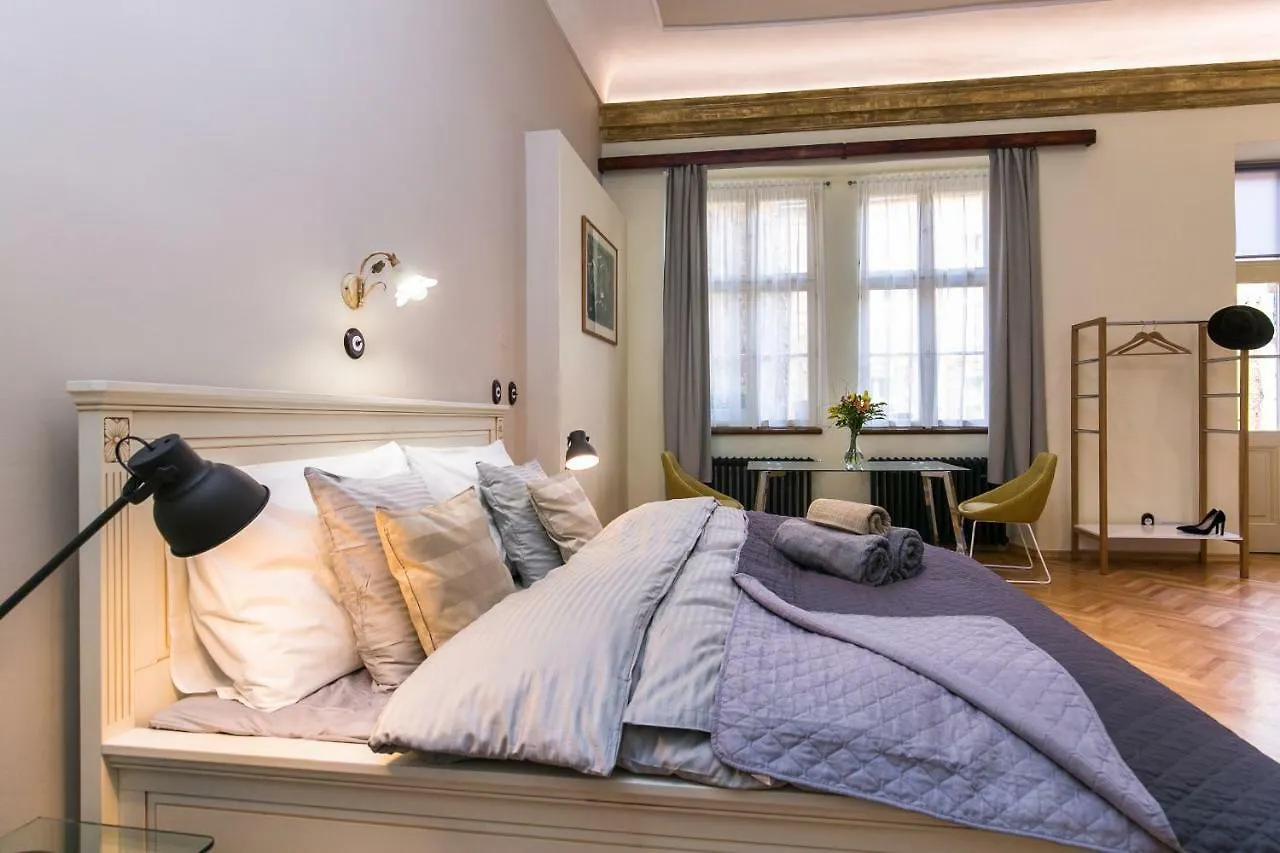 Apartment Nebovidy I - Historic Centre - Terrace - Air Conditioning Prague