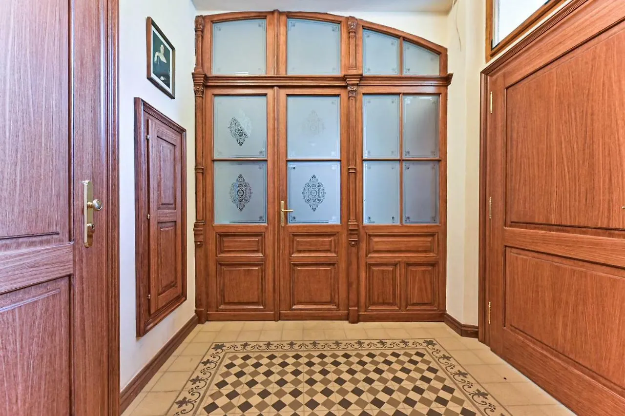 Apartment Nebovidy I - Historic Centre - Terrace - Air Conditioning Prague Czech Republic